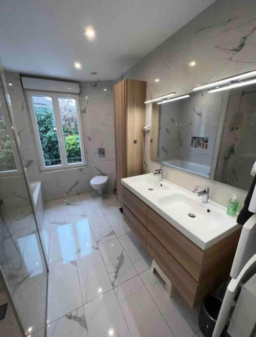 Villa C - Maison 10 Min Paris Expo - 5 Rooms/5 Beds